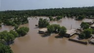 Las intensas lluvias han dejado más de 800 muertos en Pakistán y la emergencia se agrava al este del país