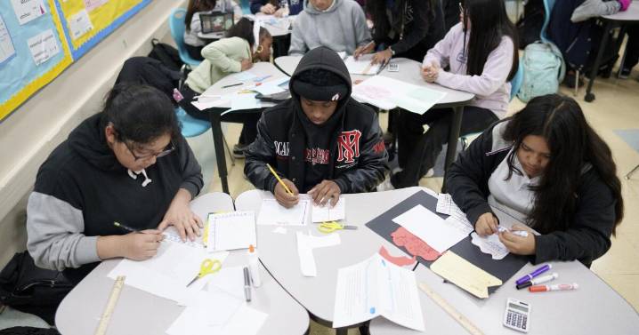 U.S. high school students lose ground in math and reading, continuing years