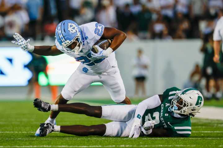 Bill Belichick earns first win as college head coach as North Carolina defeats Charlotte 20