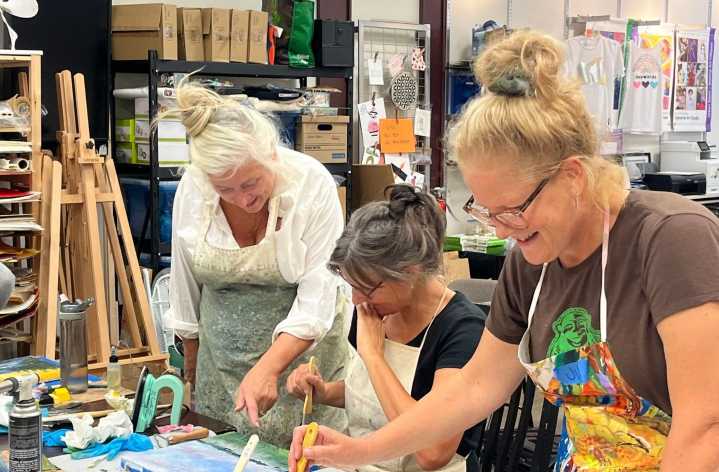 Local artist Susan Wallis attends inaugural Canadian Encaustic Conference