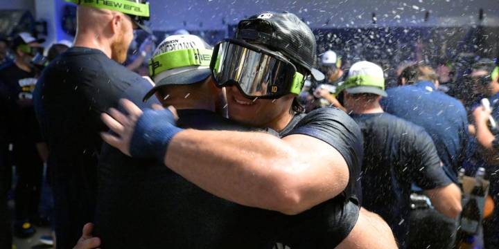 Brewers celebrate their 2025 NL Central title