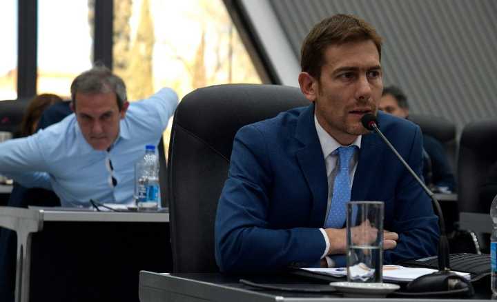 Poli tras la votación: "Yo voy a dormir tranquilo, otros tanto no"