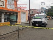 COMBI CHOCÓ Y TIRO UN POSTE DE LUZ EN TEXCOCO