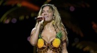 Karol G enciende el medio tiempo del debut de la NFL en Brasil