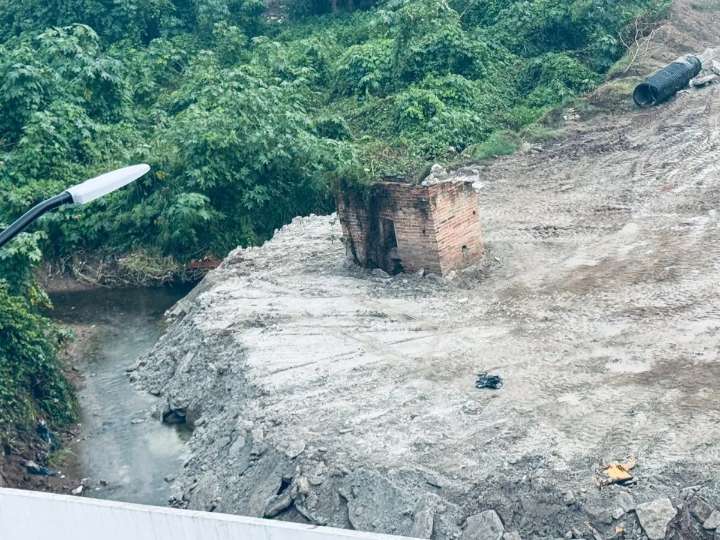 Denuncian relleno de arroyo en la colonia La Floresta; alertan riesgo de inundaciones