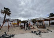 Empieza el arreglo del parque infantil de Guatiza