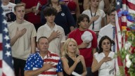 Un océano de rojo y fe: Así se vivió la vigilia por Charlie Kirk