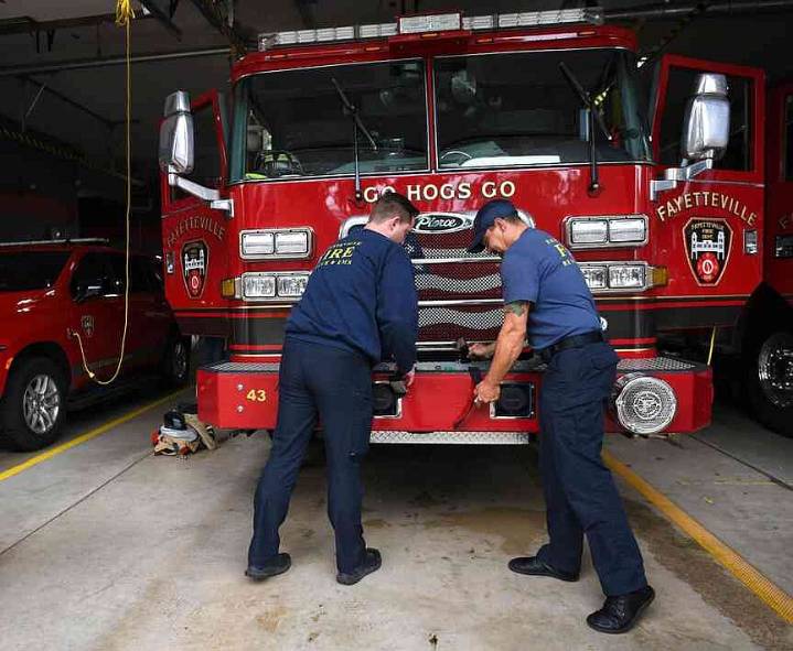 Fayetteville first city in Arkansas to adopt Firefighters Bill of Rights
