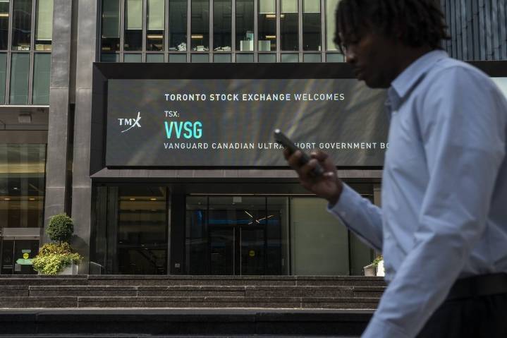 S&P/TSX composite up 150 points Thursday morning, U.S. stock markets rise