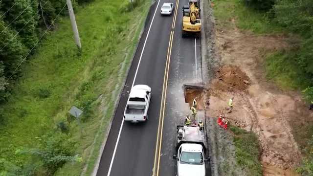 Persistent sinkhole on Highway 231 leaves Alabama drivers on edge