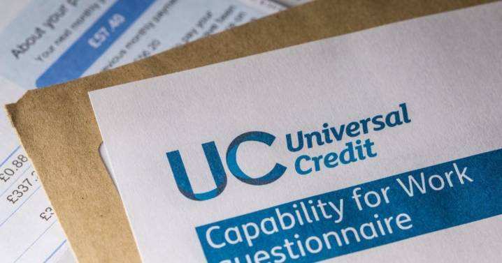 DWP Universal Credit claimants are eligible for bonus of up to £1,200