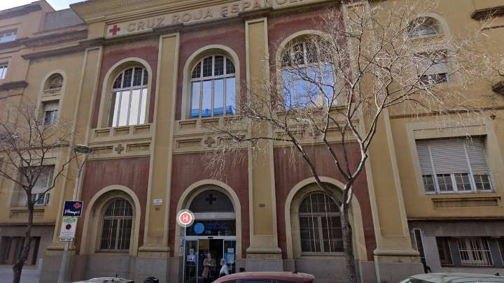 Un hospital de Barcelona mantiene en plantilla al médico acusado de secuestrar y violar a una paciente