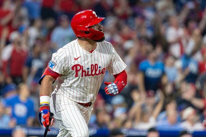Schwarber pads NL homer lead with Nos. 55 and 56 in Phillies’ blowout victory
