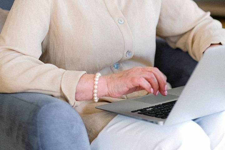 Comox Valley ElderCollege increases curriculum and lowers age of admission