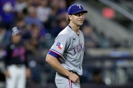 Jacob deGrom gets present in Citi Field return: a 6-run lead before throwing his first pitch
