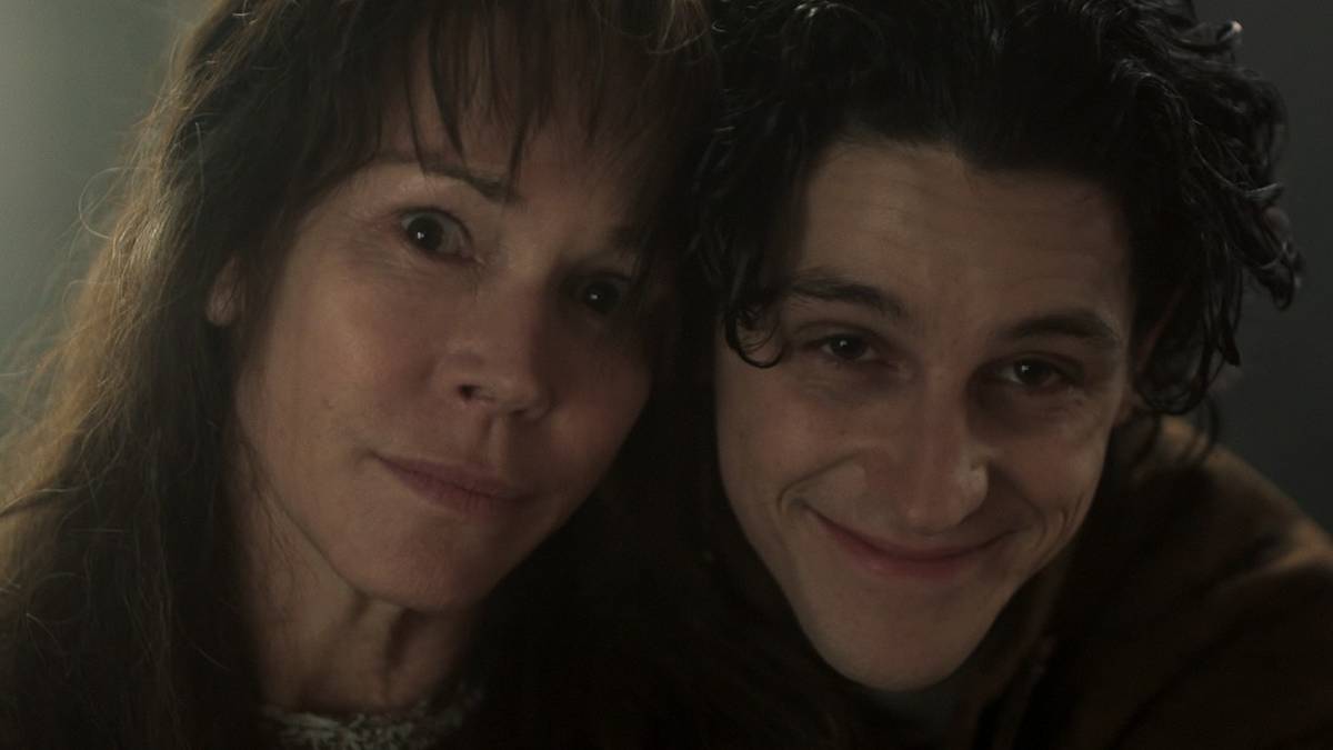 Wednesday Season 2: Isaac Night's Death Scene Homages Evil Dead