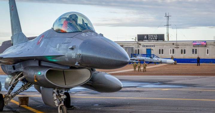 Estados Unidos y Canadá despliegan cazas tras el avistamiento de bombarderos rusos