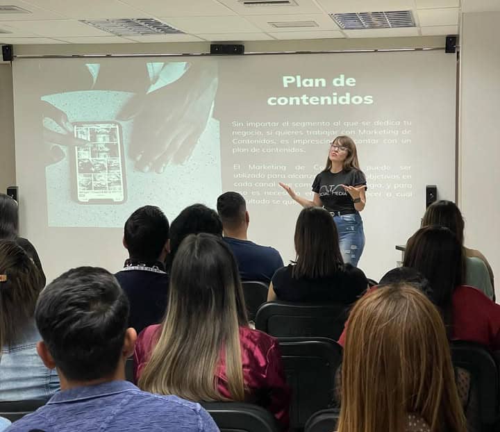 Cómo las plataformas digitales influyen en las ideas de emprendimiento