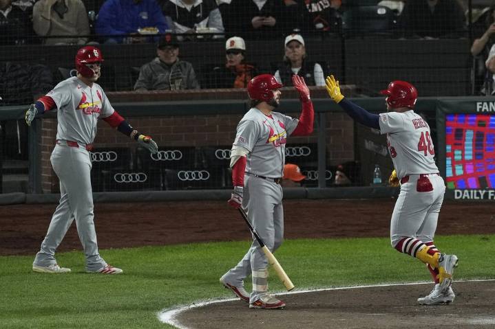 Herrera hits tying 2-run homer in big fifth for St. Louis as Cardinals hold off Giants 6