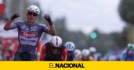 Philipsen se apunta un hat-trick en la Vuelta y Vingegaard sonríe antes de la prueba de fuego