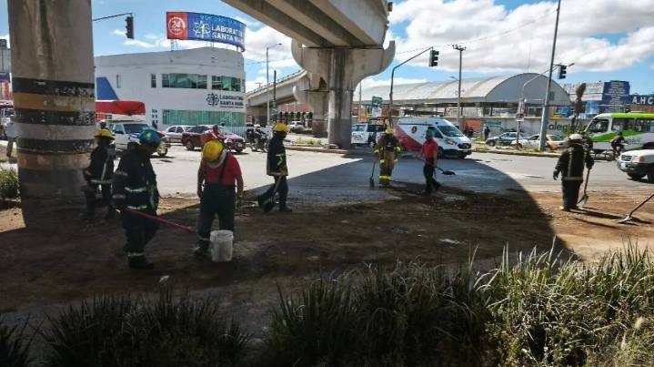 Pachuca: Mueren dos personas tras choque de Urvan en el bulevar Nuevo Hidalgo