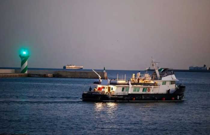 Dron impacta barco de la flotilla rumbo a Gaza en Túnez, denuncian activistas
