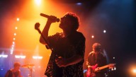 Innovative Worship Song Breaks New Ground By Having More Than 7 Different Words