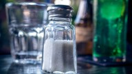 Científicos afirman que consumir poca sal es perjudicial para la salud