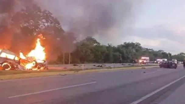 Mueren 15 personas tras choque en carretera de Yucatán