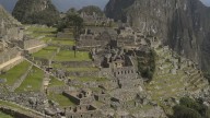 Evacúan a mil 400 personas de Machu Picchu; habían quedado varados por bloqueo de las vías del tren