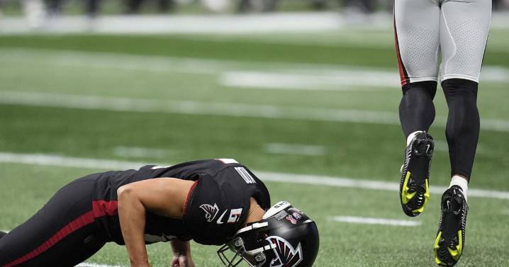 After another big miss, the Falcons are facing tough questions about kicker Younghoe Koo
