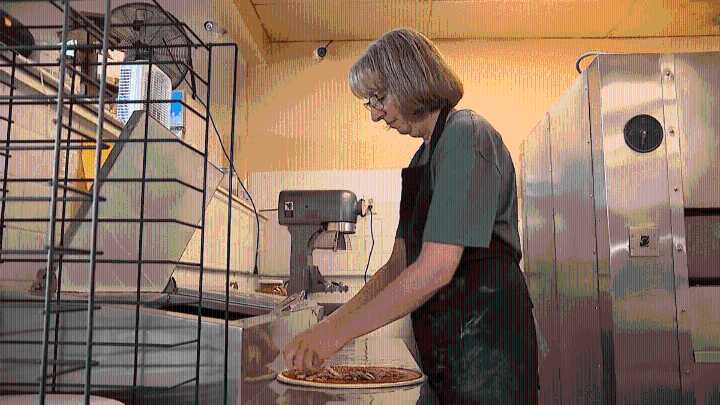 Channahon pizza shop owner offering unconventional reward to find attack suspect