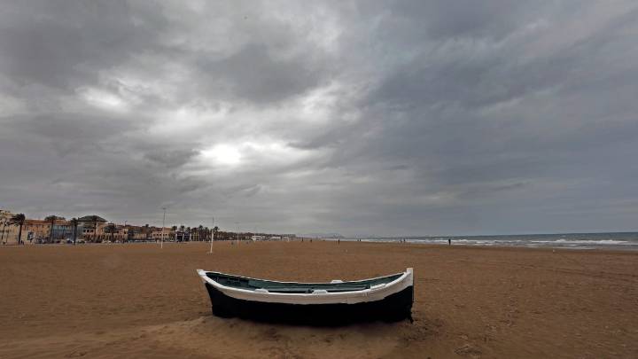 El "veranillo de San Miguel" llega con lluvias a la Comunitat Valenciana