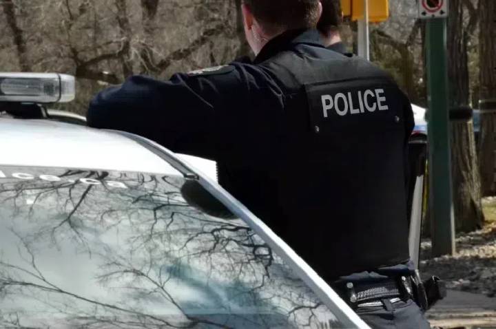 Teens facing charges after 11-year-old boy robbed in Regina: Police