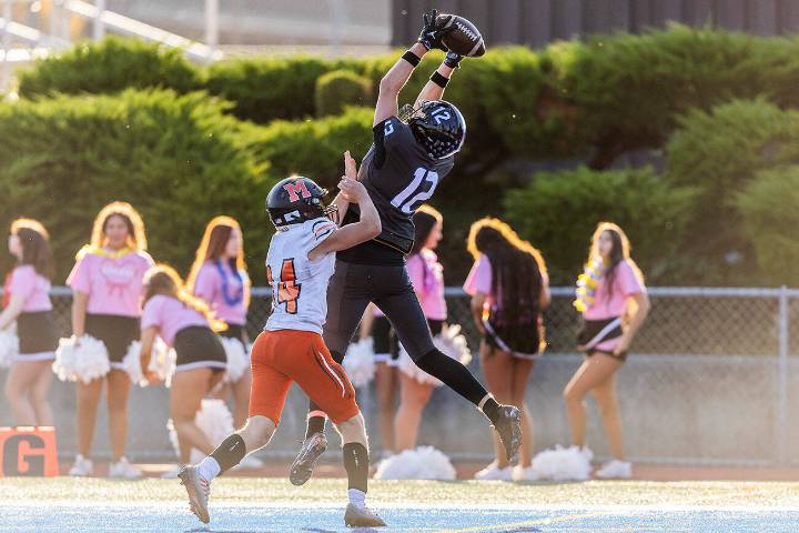 Shorewood football topples Monroe after losing starting quarterback