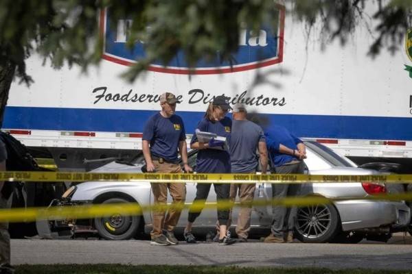 Condenan líderes latinos al ICE por violencia en Chicago
