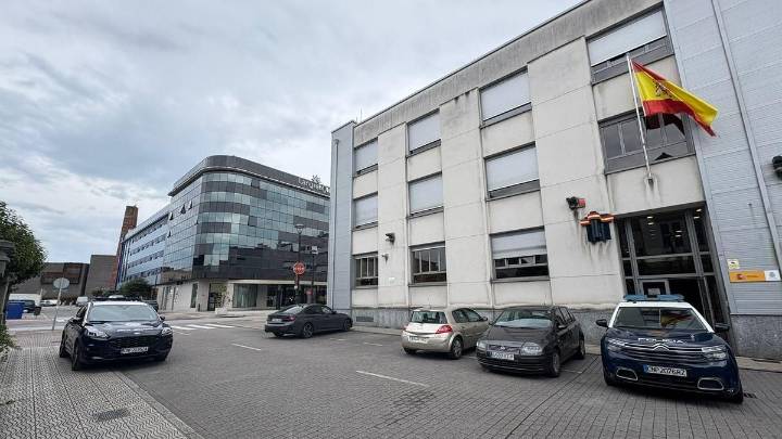 Acosaron a un matrimonio para dejar su casa, les robaron y los denunciaron por "okupas": dos detenidos en Langreo por un caso de "mobbing inmobiliario"