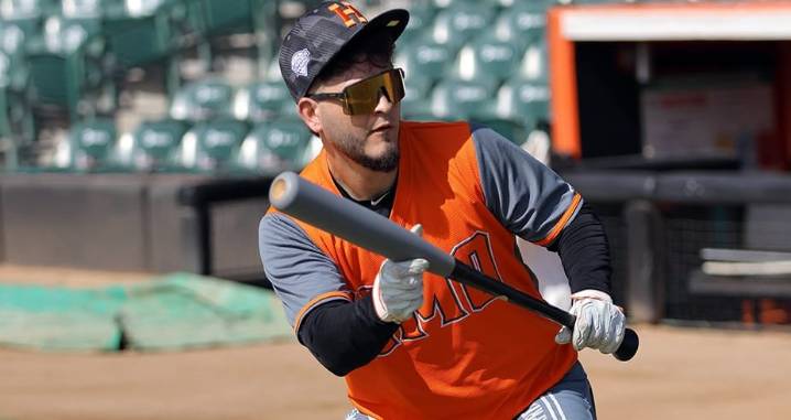 Jason Atondo reportó con Naranjeros