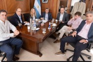 Seguimos robando: PAMI paga 6 veces más por anteojos- Un negociado de  80 mil millomes de pesos …