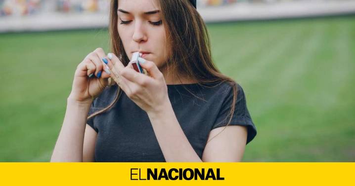 Salimos a la calle: esto piensa la gente de que la nueva ley antitabaco multe a padres de menores que fumen