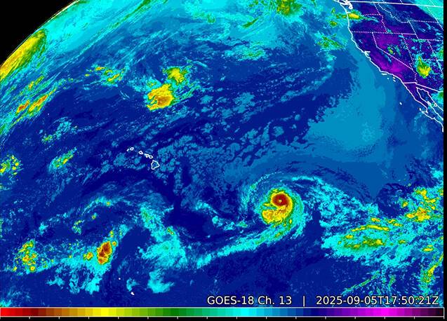 Hurricane Kiko continues to strengthen