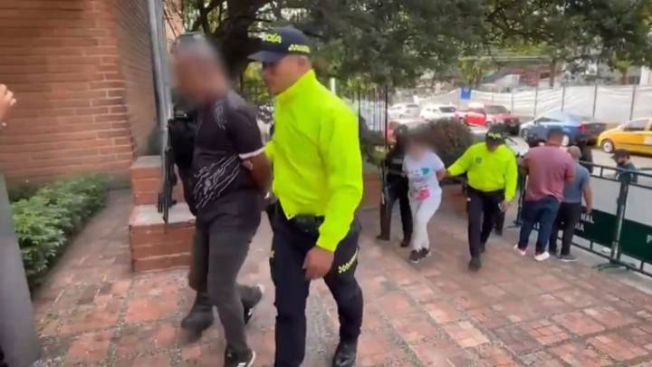 ¡Cinco capturados y 45 kilos de anfo! Desmantelan red internacional que traficaba explosivos del Clan del Golfo