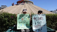 Realizan manifestación exigiendo la reducción de la jornada laboral a 40 horas