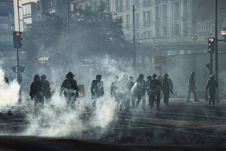 The far-left failed to bring France to a standstill