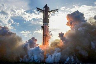 Starship logra desplegar satélites y amerizar en el Océano Índico