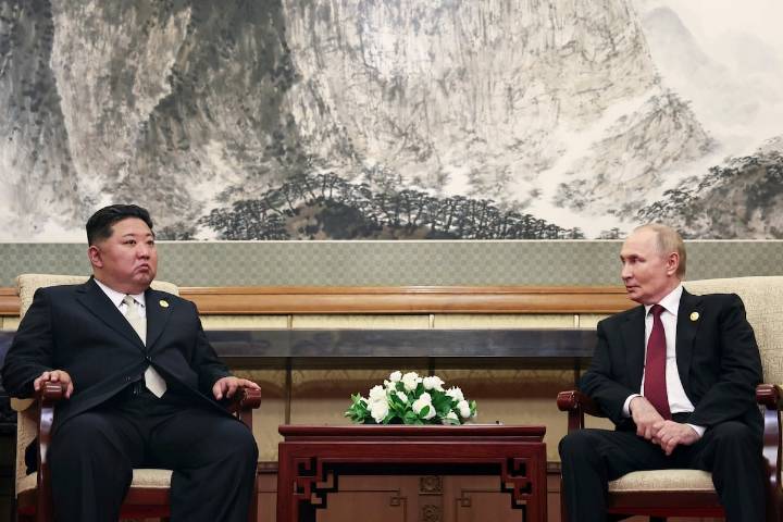 Kim aprovecha su viaje a China para prometer a Putin ayudarlo “en todo lo que necesite”