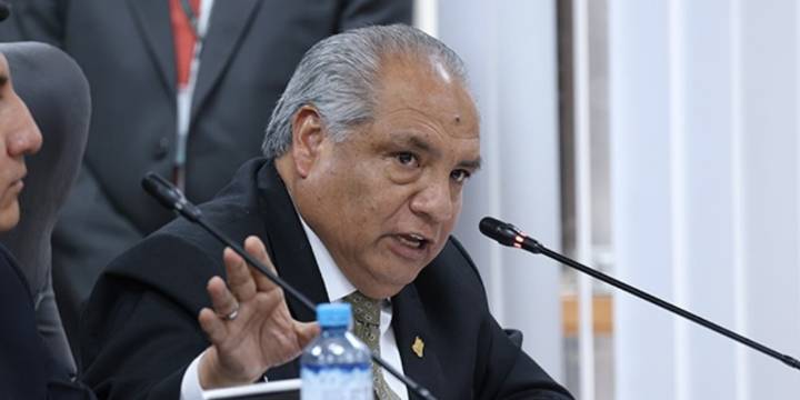 Ministro César Sandoval desde Corea: defiende a Santiváñez, respalda octavo retiro de AFP y asegura intervención en crisis de Machu Picchu