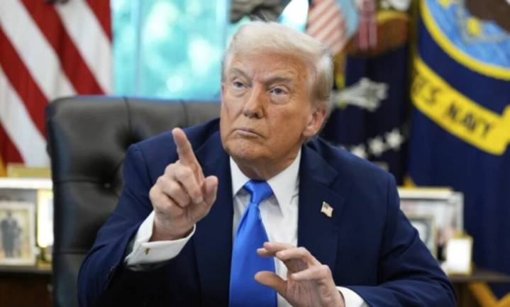 Trump impone nuevas tarifas a visas laborales y lanza «tarjeta dorada» para inversionistas.