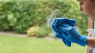 Adiós a los rayones en vidrios del hogar: cómo eliminarlos para siempre con 2 ingredientes caseros