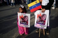 Madres venezolanas deportadas piden ayuda a Melania Trump para reunirse con sus hijos